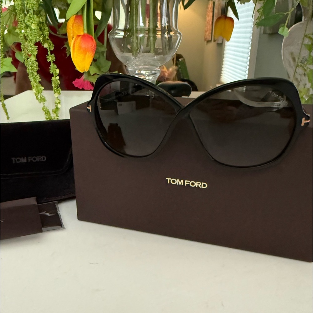 TOM FORD ROSEMIN 01B Butterfly Sunglasses NWT ~ Retails for $520 - Picture 8 of 13